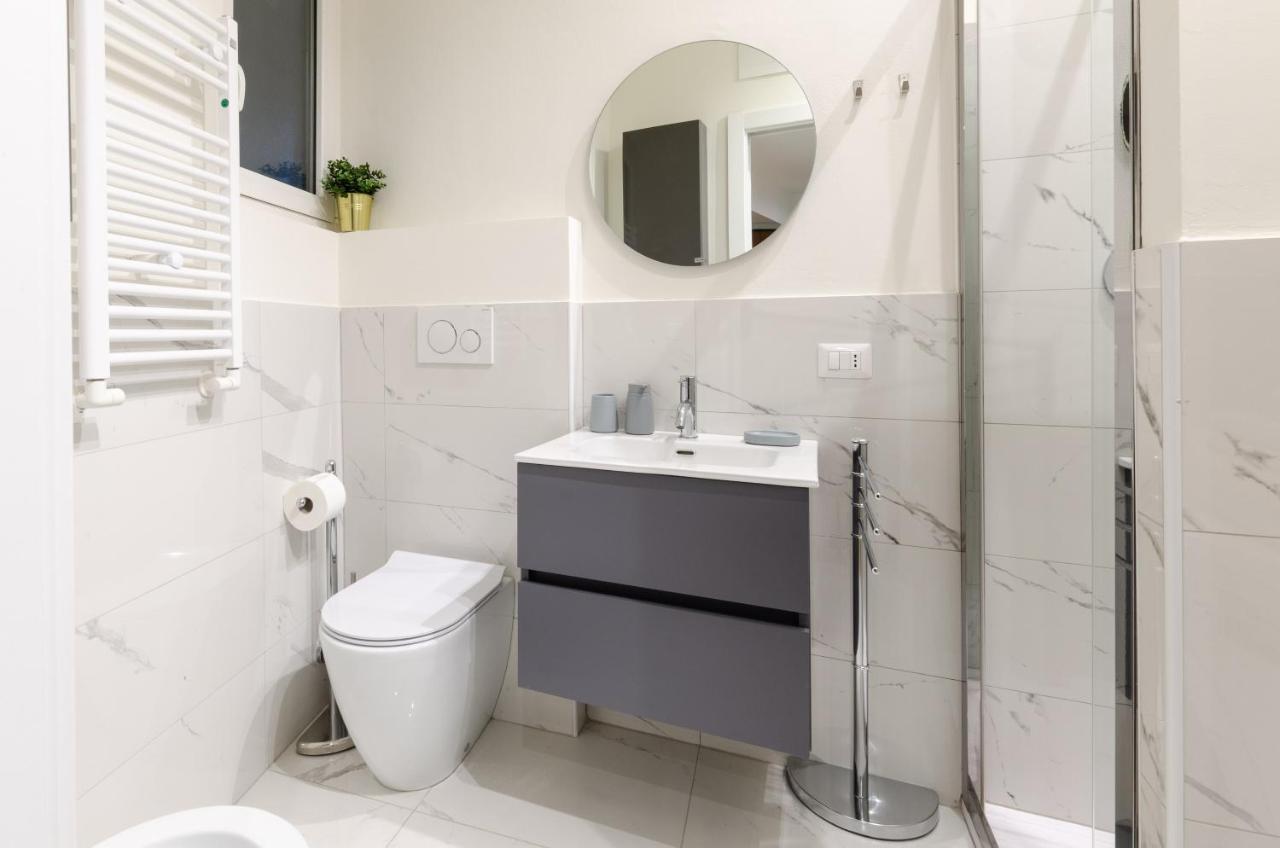 Design Apartment - Spadolini, Campus Bocconi Милан Экстерьер фото