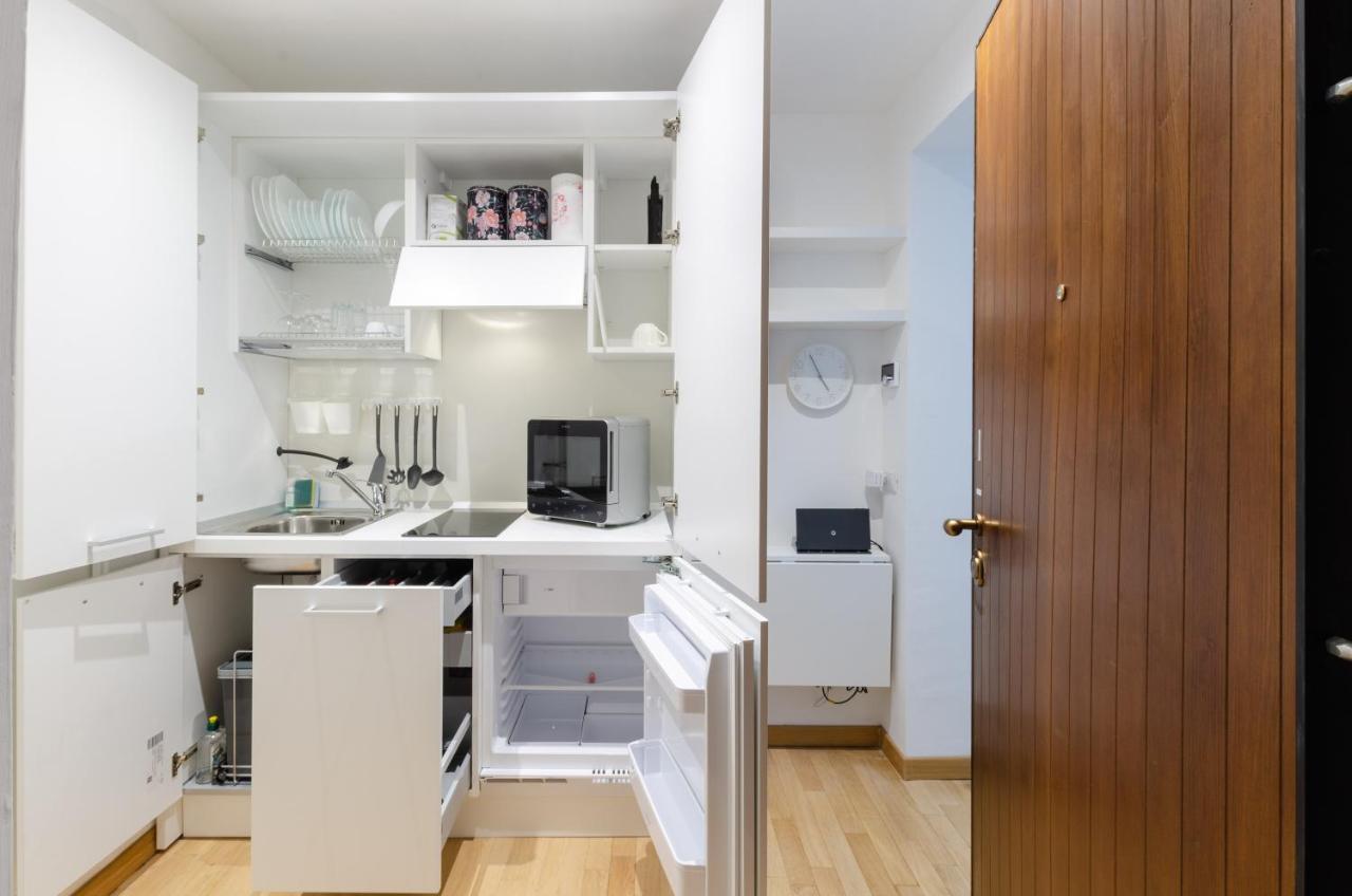 Design Apartment - Spadolini, Campus Bocconi Милан Экстерьер фото